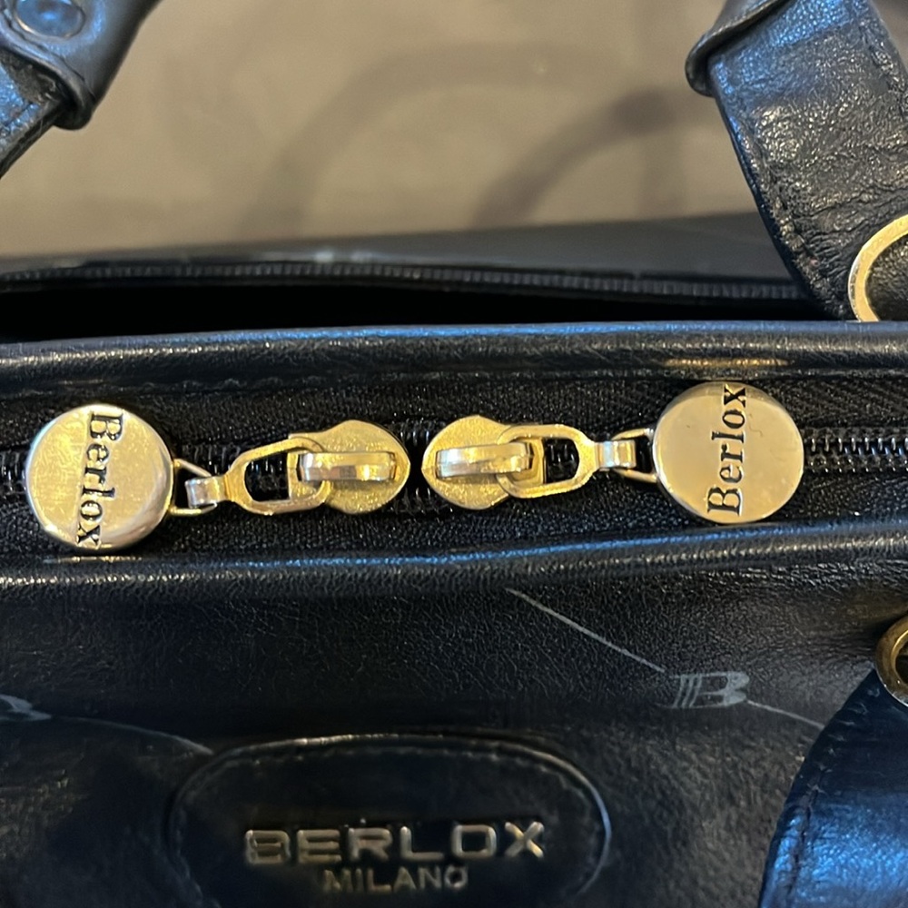 Italian Vintage Berle Black Bag All high end leather and brass hardware - Picture 6 of 6
